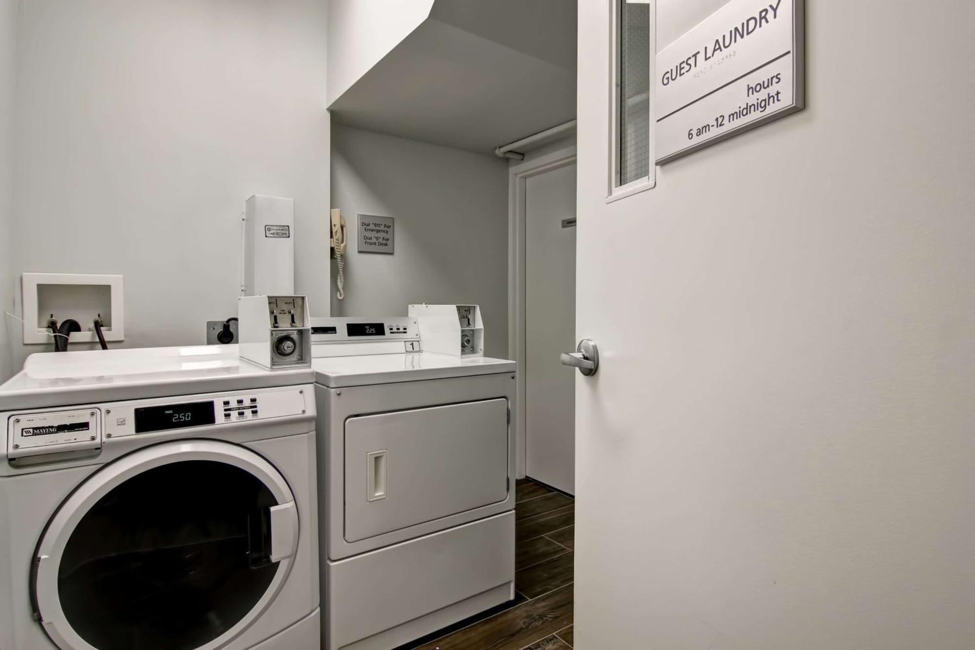 Hampton Inn & Suites By Hilton Calgary-Airport Eksteriør bilde