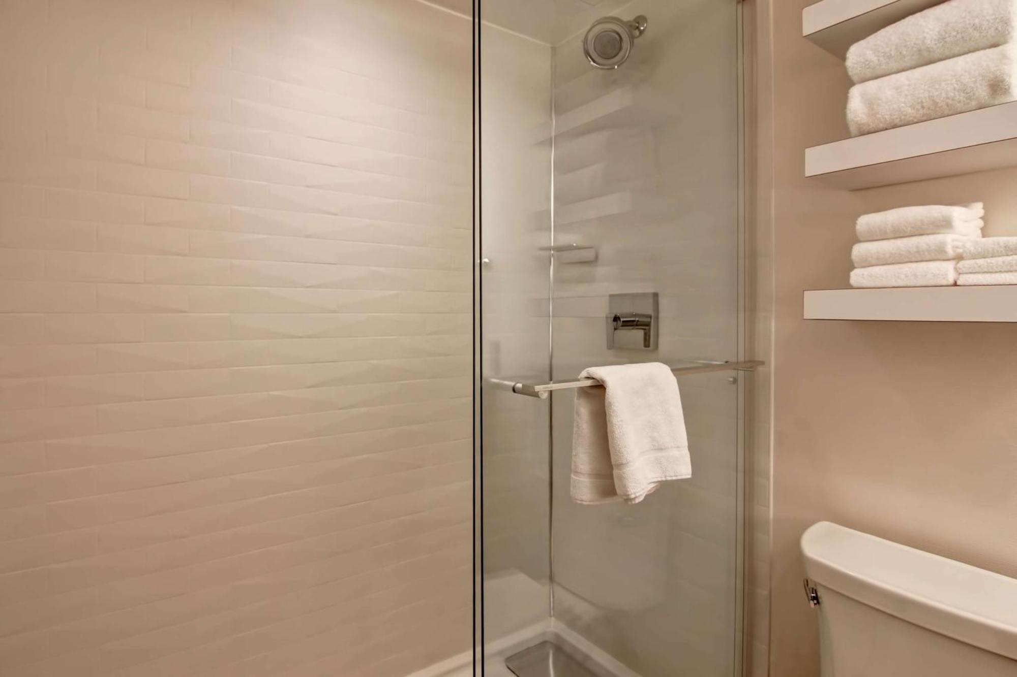 Hampton Inn & Suites By Hilton Calgary-Airport Eksteriør bilde