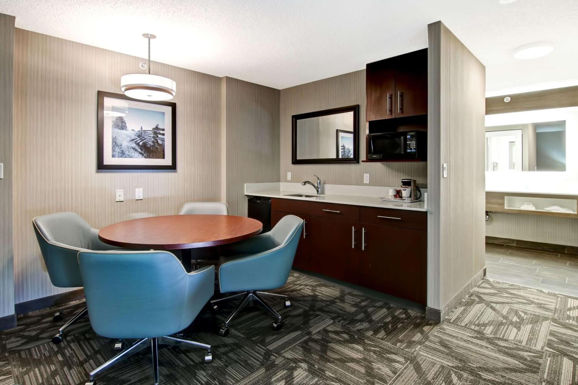Hampton Inn & Suites By Hilton Calgary-Airport Eksteriør bilde
