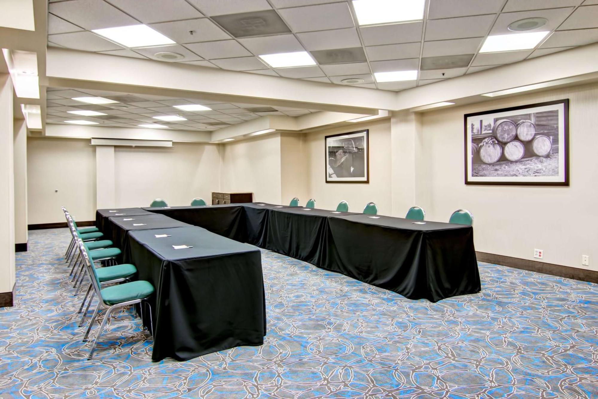 Hampton Inn & Suites By Hilton Calgary-Airport Eksteriør bilde
