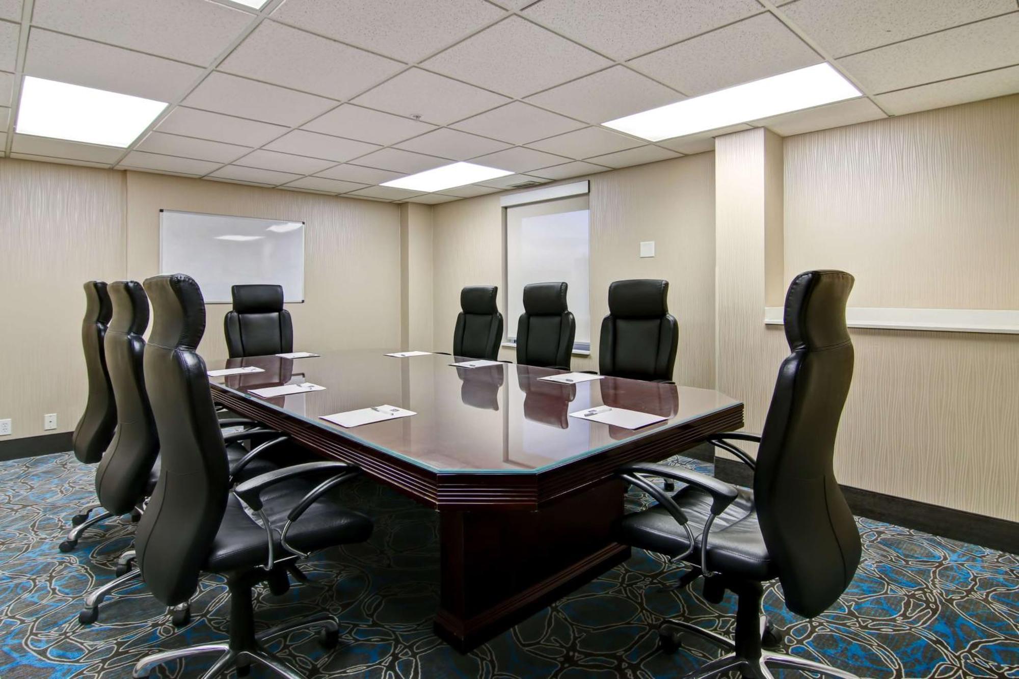 Hampton Inn & Suites By Hilton Calgary-Airport Eksteriør bilde