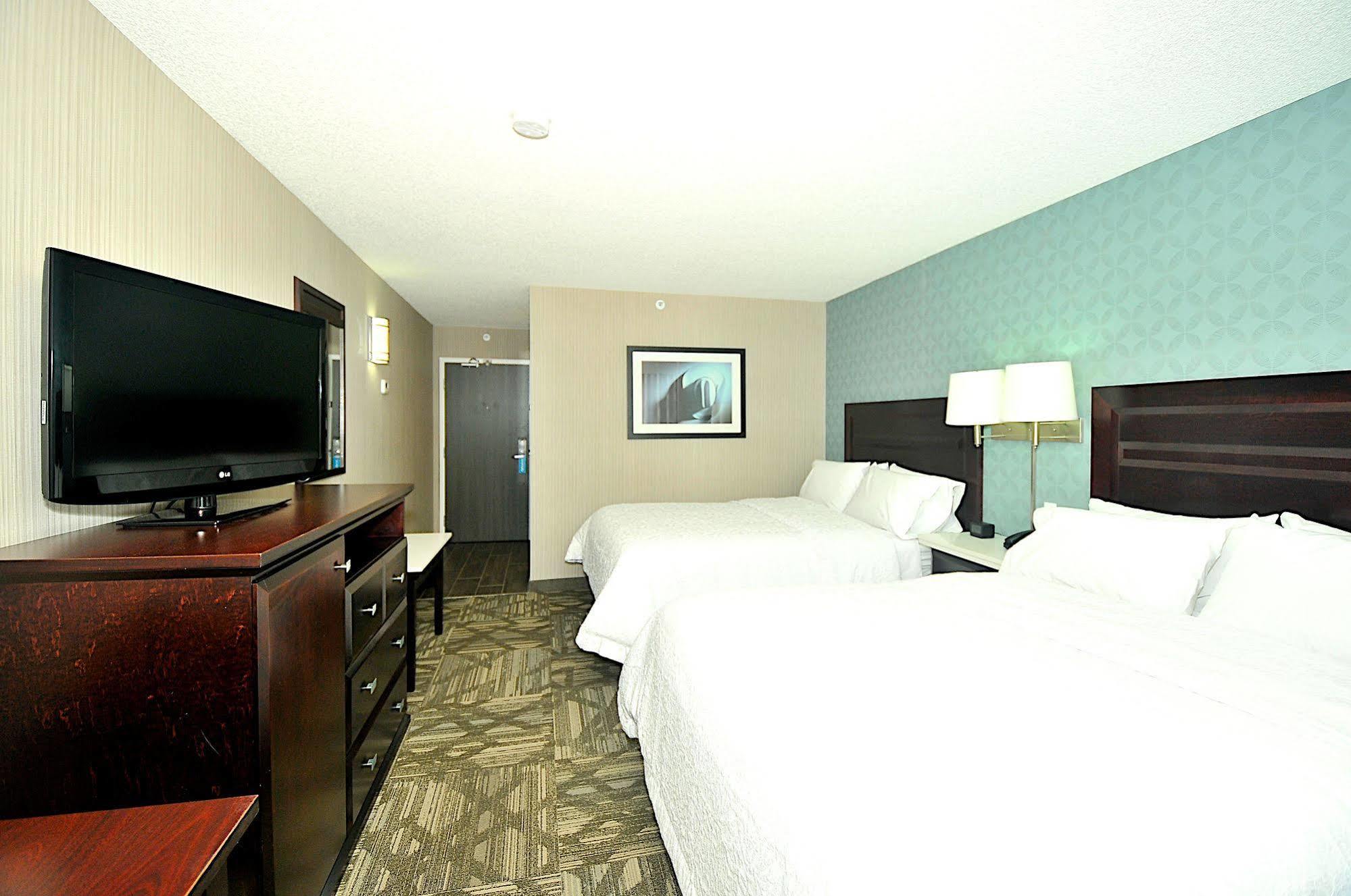 Hampton Inn & Suites By Hilton Calgary-Airport Eksteriør bilde